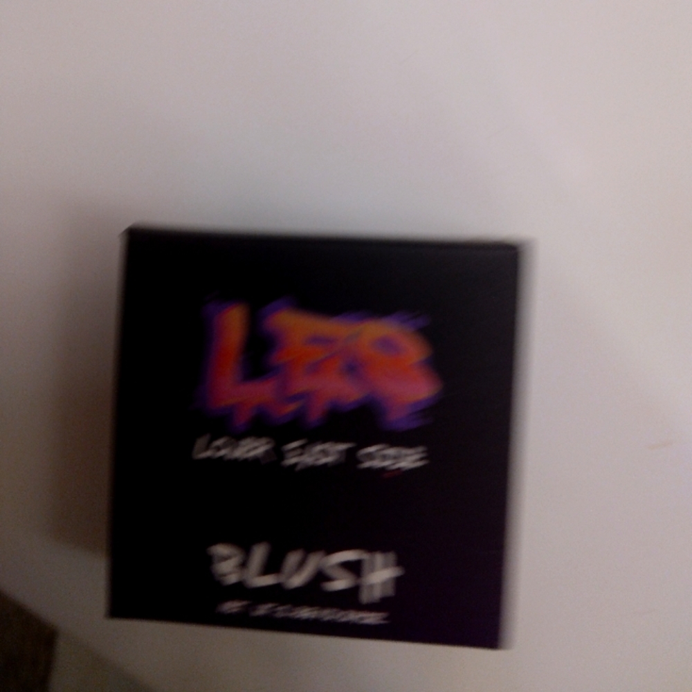 LES Blush in skyline